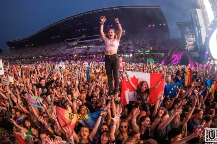  Cazări la UNTOLD 2022. Citește unde mai sunt locuri