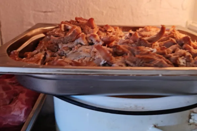 Protecția Consumatorului a închis patru restaurante din Cluj-Napoca! Mizerie și produse expirate în „orașul de 5 stele”