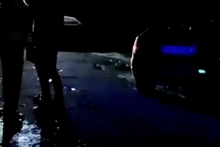 Poliția este în alertă! Două fete au fost răpite de pe stradă și băgate cu forța în mașină