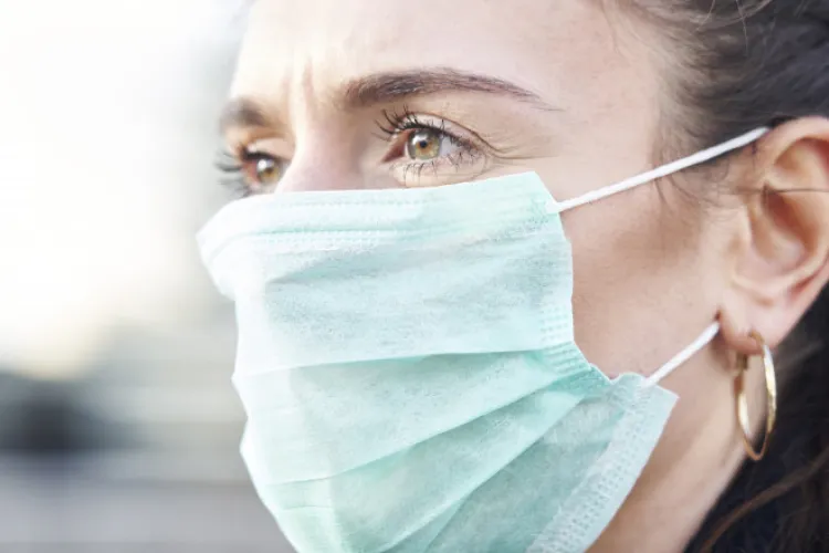 Centaurus, noua variantă COVID care îi sperie pe medici. OMS cere guvernelor să reintroducă obligativitatea purtării măştii de protecţie