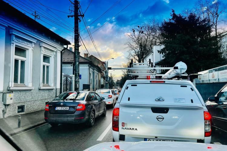 ATENȚIE, CLUJENI! Circulația pe strada Clinicilor din Cluj-Napoca va fi închisă complet timp de o lună. Vezi ruta alternativă 