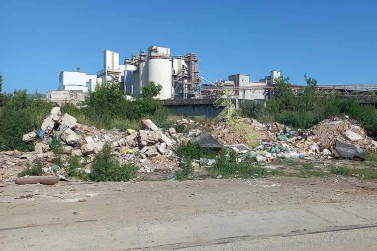 O groapă de gunoi ilegală din Cluj, desființată de Garda de Mediu