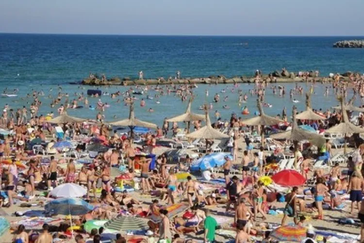 Minivacanța de Sfânta Maria a adus o explozie de rezervări pe litoral . Cât costă o noapte de cazare la litoralul românesc
