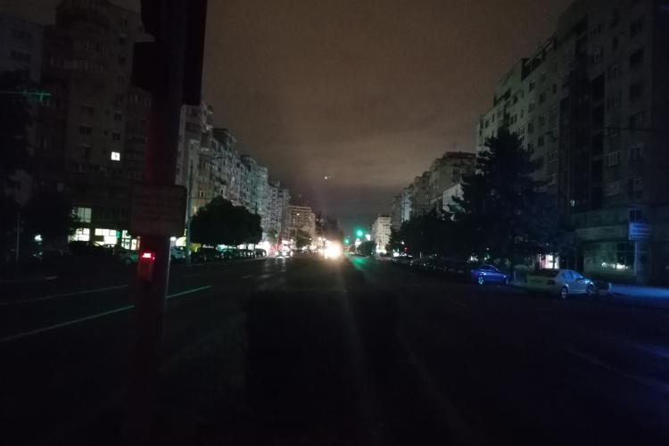 Beznă in Mărăști! “Am ieșit cu lanterna pe stradă spre locul de muncă” - FOTO