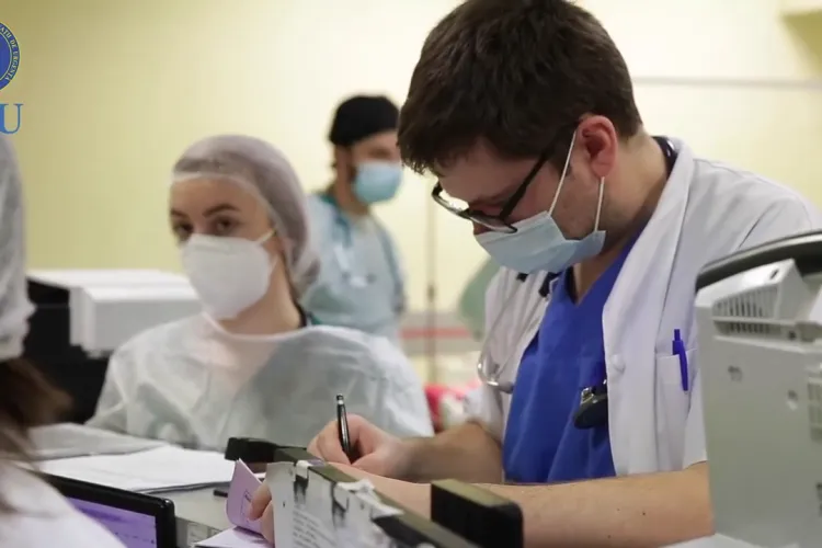 Un cunoscut medic din România vine cu vești bune despre viitoarele variante ale COVID-19