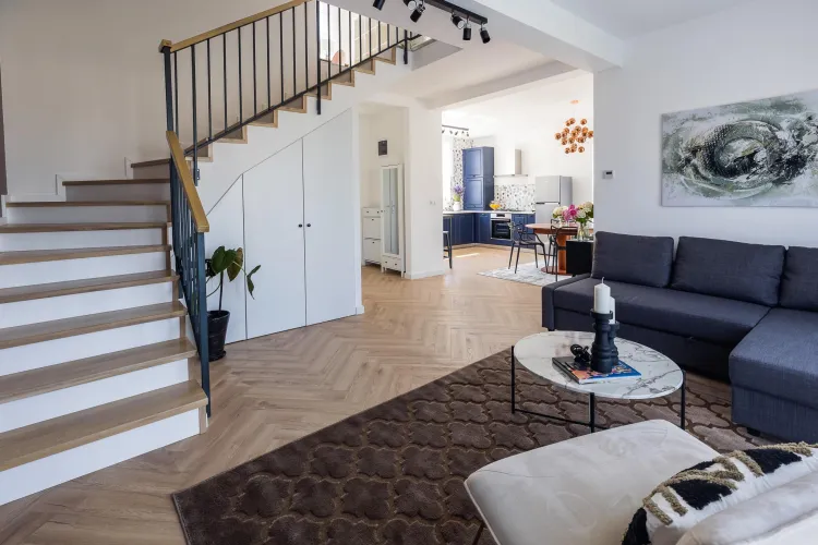 Casă în Oradea la preț de apartament cu două camere în Cluj-Napoca - FOTO