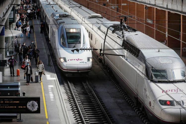 Un român a furat cablurile de la trenurile de mare viteză din Spania. A blocat circulația între  Madrid și Barcelona