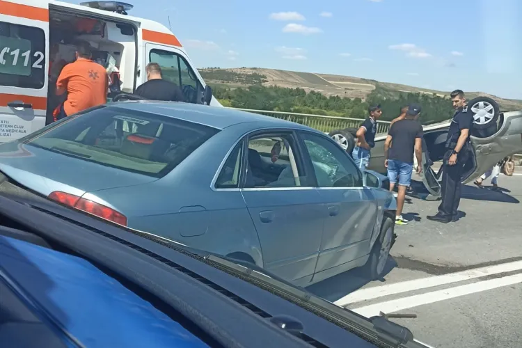 Accident în Apahida pe centură! O mașină este răsturnată - FOTO