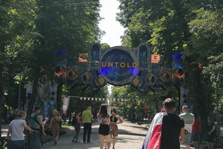 Cum se pot lua banii de pe brățările Untold! Timp scurt pentru recuperarea banilor depuși fizic