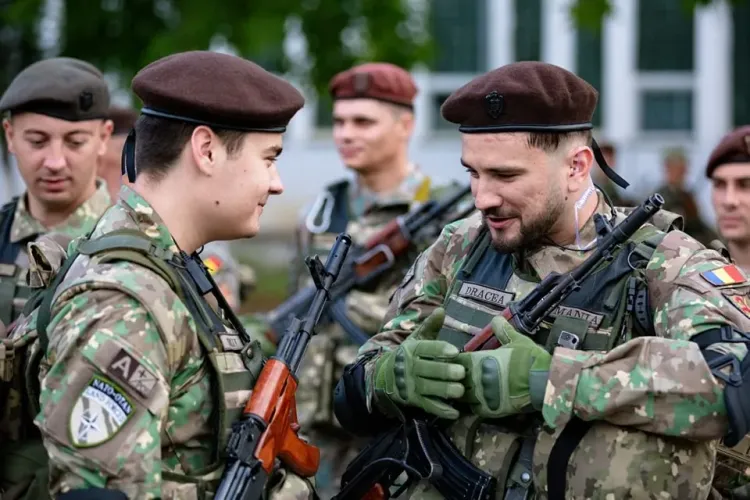 ”Gata, suntem salvaţi. Ne apără Selly!” - MApN promovează recrutarea cu vloggerul Selly