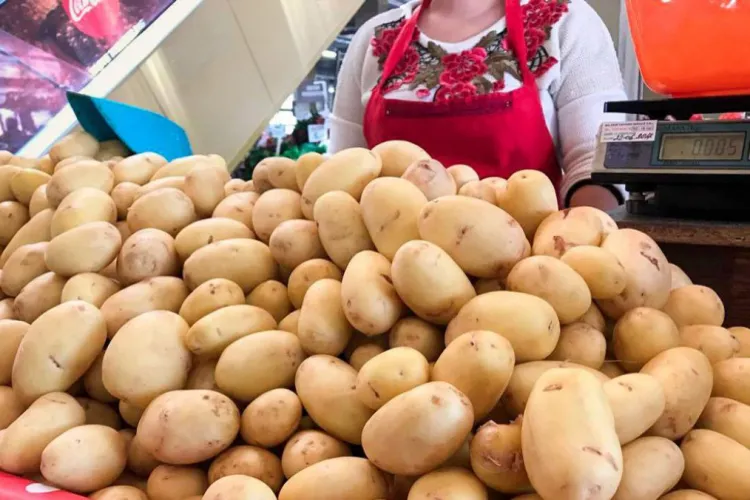 Cel mai scump produs din ultimul an, a început să se ieftinească. În doar o luna, preţul a scăzut cu 13%