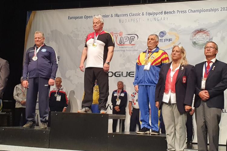 Un clujean de 70 de ani, bronz european la powerlifting - împins cu bara din culcat - FOTO