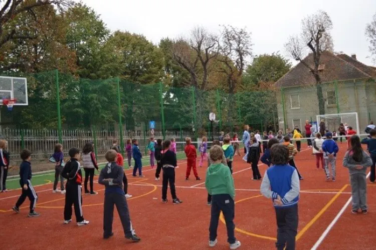 Un profesor de Sport din Turda trage un semnal de alarmă: „Mesajul acesta pune în pericol viața și sănătatea copiilor”