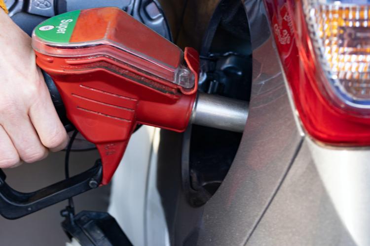 Prețul motorinei continuă să crească. Cât costă benzina și motorina în Cluj-Napoca