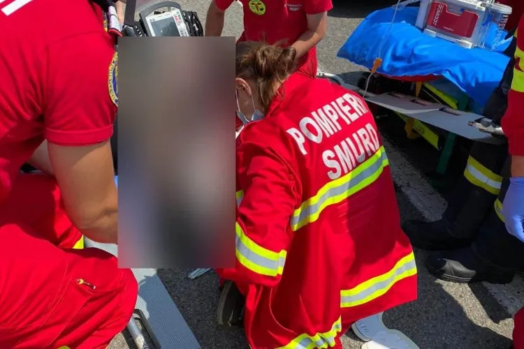 Doi clujeni, răniți în urma unui accident rutier pe drumul Baia de Arieș-Turda. S-au răsturnat cu mașina în afara părții carosabile 