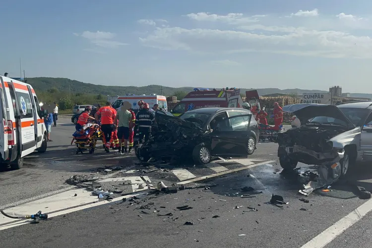 Accident grav în Bistrița! O persoană a murit, alte 6 sunt rănite - VIDEO și FOTO