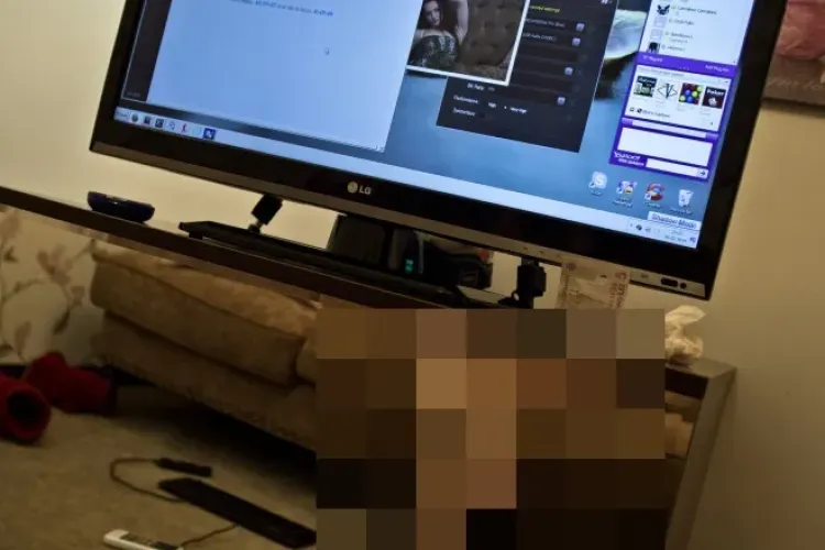 Un patron de videochat a încercat să-și caute modele pe un grup de angajare din Cluj-Napoca: „Se lucrează cu contract 100% legal”