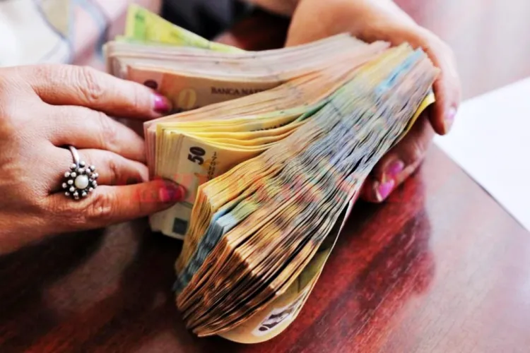 Monedele de 50 de lei cu chipul lui Cuza, din anii ’90, o adevărată comoară. Suma colosală la care se vând acum