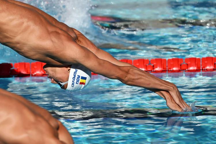 David Popovici, medalie de aur la proba de 200 m liber. A stabilit un nou record la Campionatul Mondial de înot juniori!