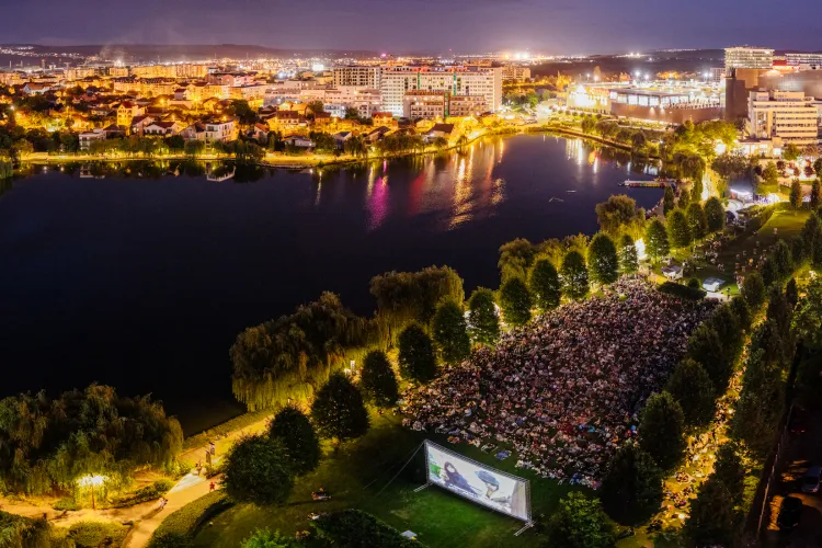 Weekend, la Iulius Mall Cluj: „The Batman”, peste 1.000 de rochii de mireasă și premii pentru cei care se pregătesc de școală 