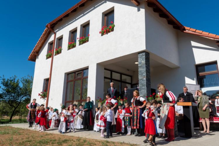 UDMR vrea ca Primăria Huedin să preia o grădiniță cu predare numai în maghiară, unde nu se predă în română