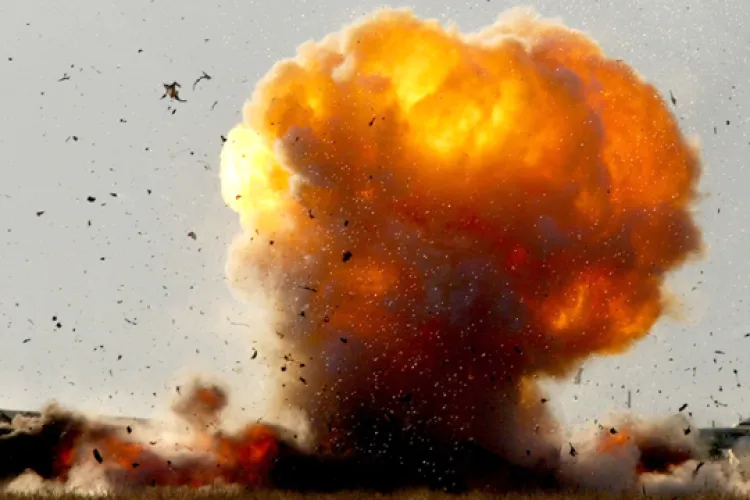 VIDEO - Imagini terifiante cu luptele din Herson. Ucrainenii lovesc strategic podul de peste Nipru 