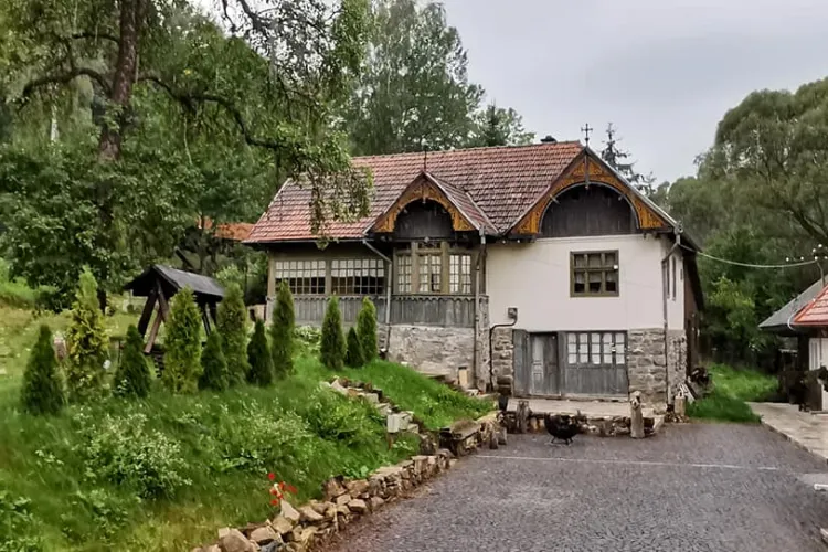 Moară veche salvată în Râșca. Cu mult suflet au transformat totul într-o cochetă pensiune - FOTO