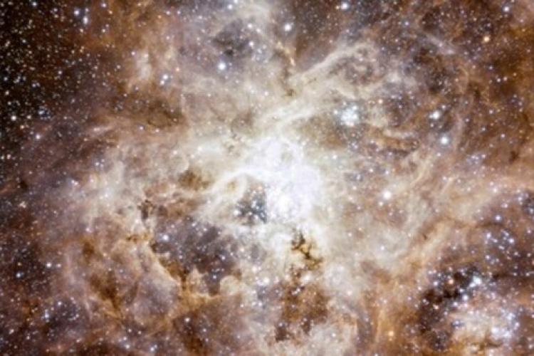 FOTO - Telescopul James Webb a dezvăluit noi detalii şi imagini impresionante ale nebuloasei Tarantula