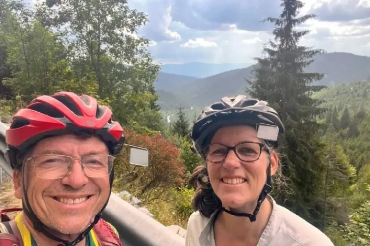 Doi turiști canadieni au crezut că România a fost invadată de Rusia: Au primit mesaj RO-Alert privind prezența unui „URS” în apropiere