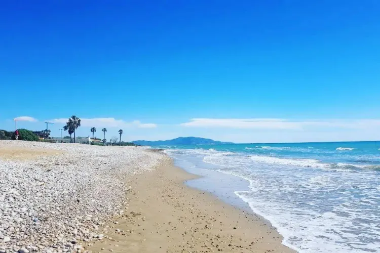 Familia de ”nomazi digitali” din Cluj a schimbat deja trei adrese din Spania. Excursia lor continuă - FOTO