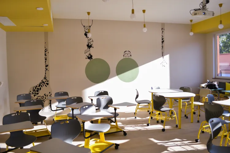 Cum s-a amenajat o școală a viitorului în Cluj Napoca, în doar 3 luni?