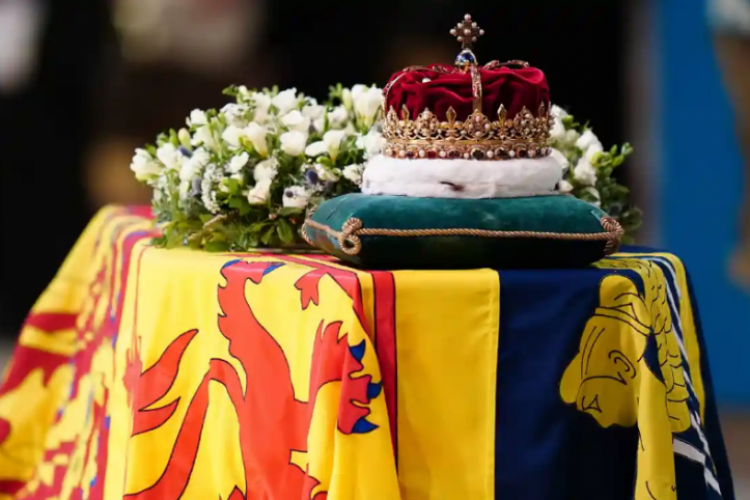 Înmormântarea reginei Elisabeta a II-a: Regatul Unit își conduce azi regina pe ultimul drum. „Este o zi care va intra în istorie”
