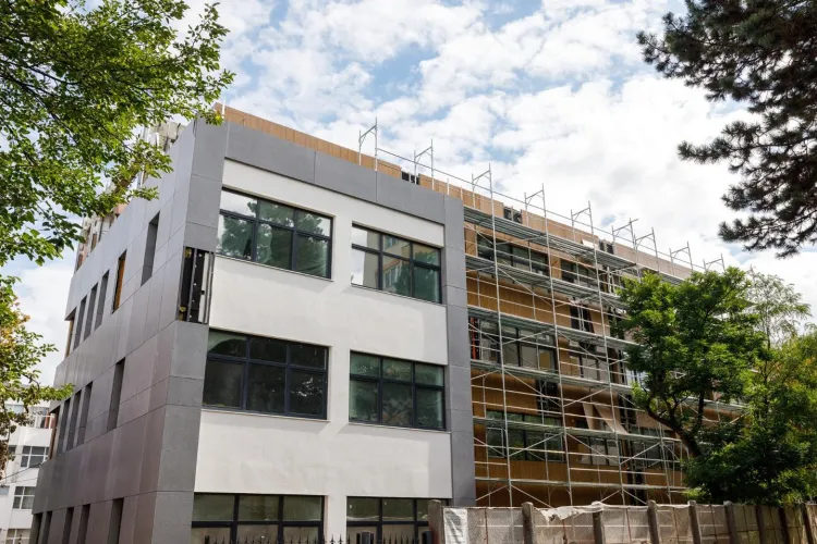 Boc a mai finalizat ”aproape” o școală nouă. Este vorba despre extinderea școlii ”Iuliu Hațieganu”