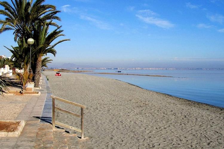 O lagună foarte poluată din Spania a devenit primul ecosistem din Europa care a primit statut legal de persoană