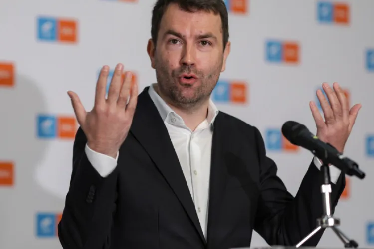 USR cere demisia Ministrului Educației: „Nu a făcut decât să legifereze în interesul plagiatorilor”