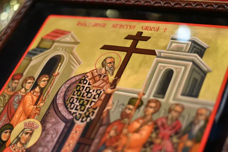 Înălțarea Sfintei Cruci, sărbătorită de către Biserică în ziua de 14 septembrie. Află ce este interzis să faci în această zi