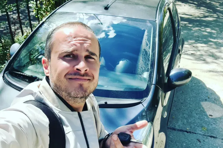 Șerban Copoț, ex Animal X, făcut ”sărak” pentru că are o mașină modestă:  - FOTO