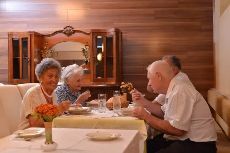 Centrul Rezidențial pentru seniori Dorina Palace din Cluj-Napoca: Oferim servicii care se ridică la standardele Europene