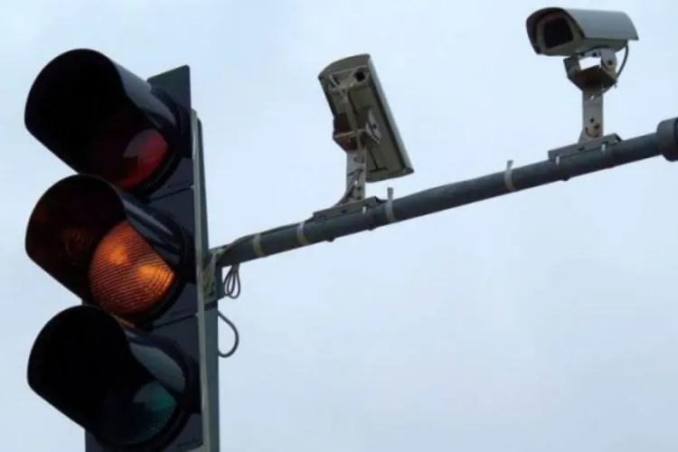 Poliția va instala 300 de radare fixe pe drumurile aglomerate din România. Pe ce tronsoane se vor monta