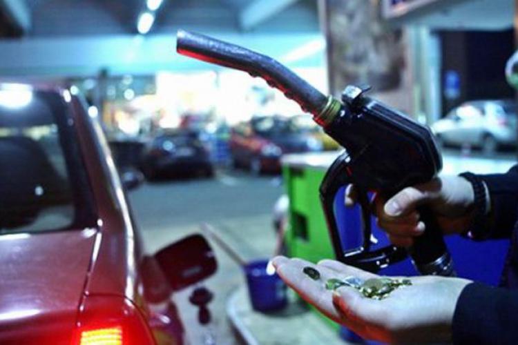 Benzina s-a scumpit cu 20% de la începutul anului, iar motorina cu 37%. Care sunt prețurile afișate în benzinăriile din Cluj