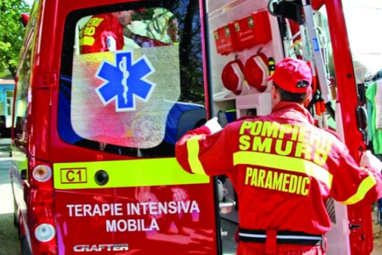 O mamă şi fetiţa ei de 6 ani, spulberate de o mașină pe trecerea de pietoni. Traversau regulamentar