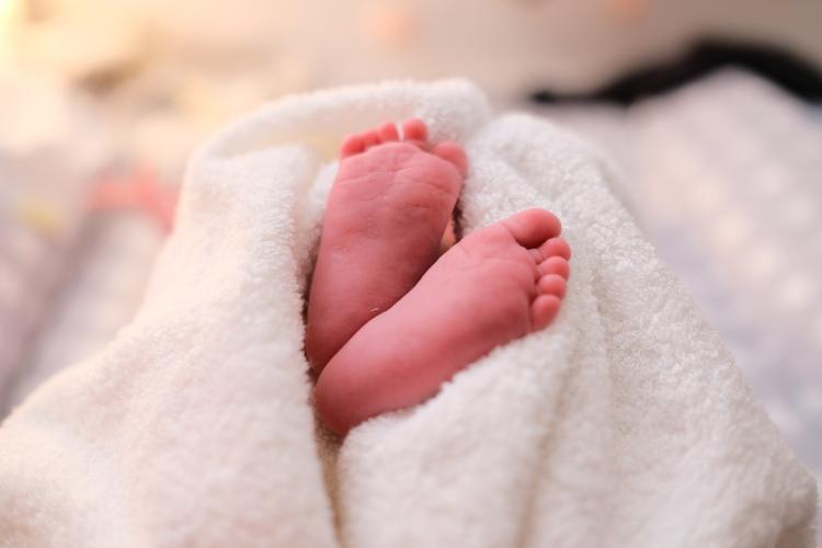 Cruzime de neimaginat! Cunoscut medic ginecolog, acuzat că arunca bebeluși născuți prematur la gunoi și îi lăsa să moară
