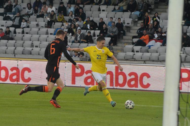 Tavi Popescu, idolul copiilor de pe Cluj Arena la meciul România - Olanda - VIDEO