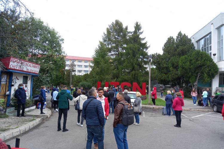 Revin la Cluj-Napoca studenții! Prima bandă de pe Observatorului este iarăși parcare - FOTO