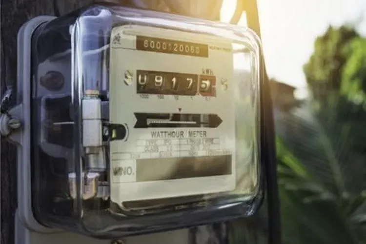 Românii care consumă între 0-100 KWh inclusiv vor achita maxim 0,68 lei/kWh. Cât vor achita ceilalți