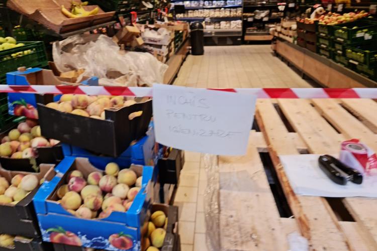 Protecția Consumatorilor Cluj a descins la Kaufland de pe strada Fabricii: Oferte înșelătoare și produse mucegăite - FOTO