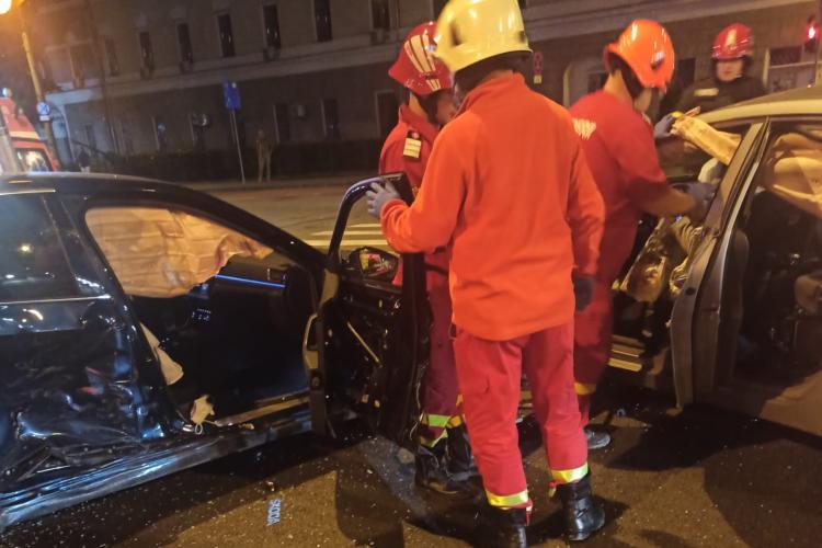 Accident în Piața Cipariu, cu patru victime, între care doi copii - FOTO