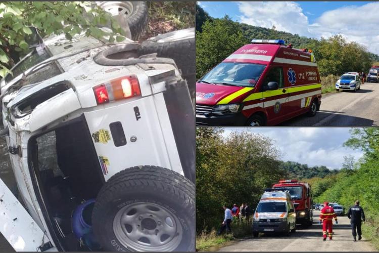 Un tânăr de 19 ani a murit, după ce a căzut cu mașina într-un pârâu! Băiatul a rămas captiv în vehiculul intrat sub apă