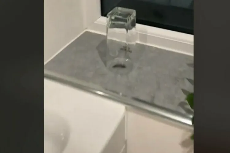 VIDEO - Un bărbat a crezut că a prins „o creatură nemaivăzută”, dar a fost dezamăgit când a realizat ce era, de fapt