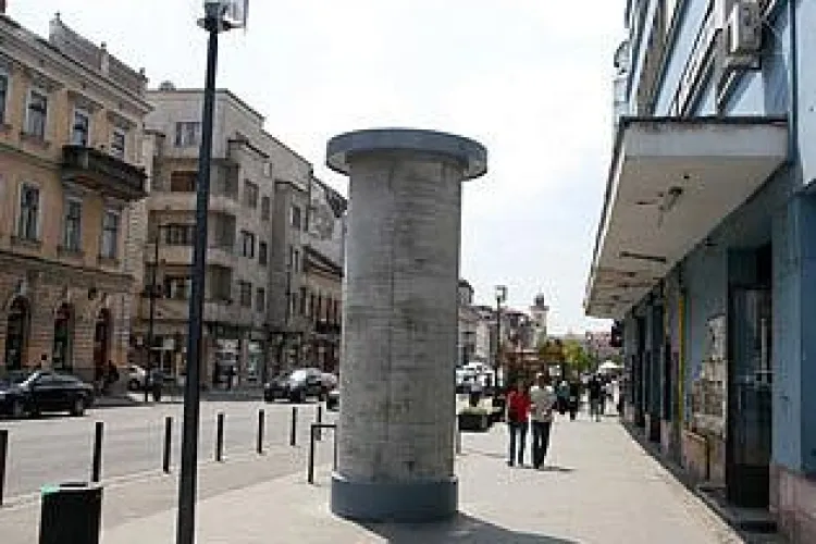 Cilindrii de afisaj de pe B-dul Eroilor nu vor fi demolati